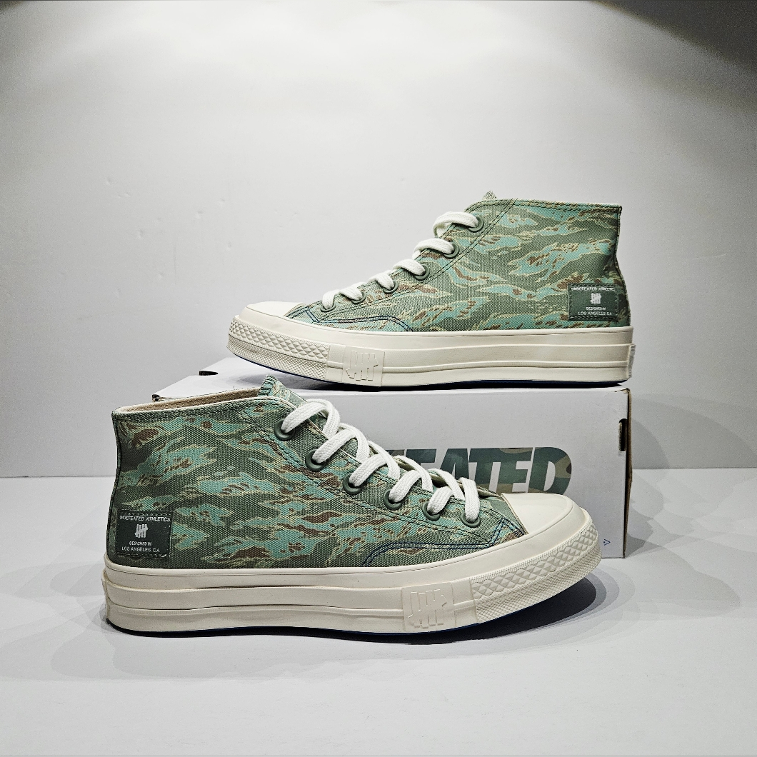 Converse Undefeated Chuck 70 Mid